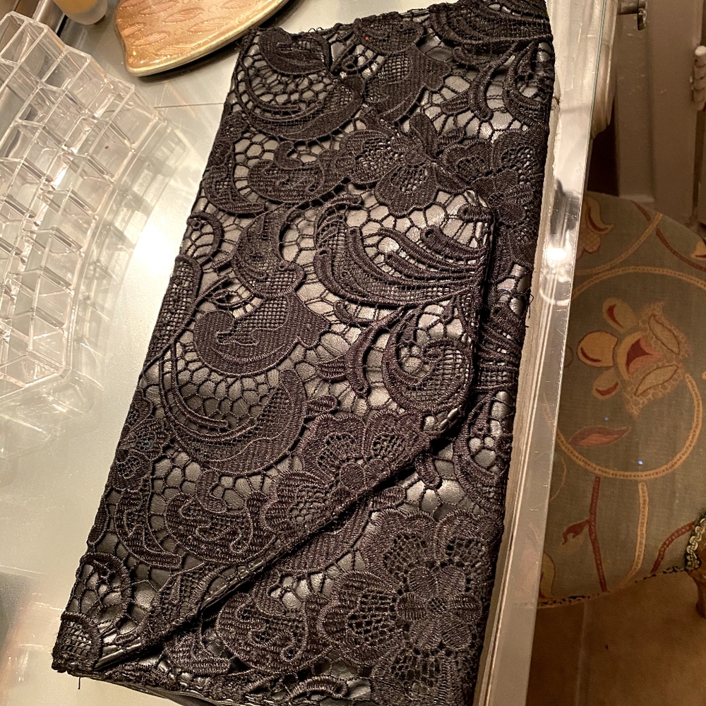 Jessica Simpson clutch